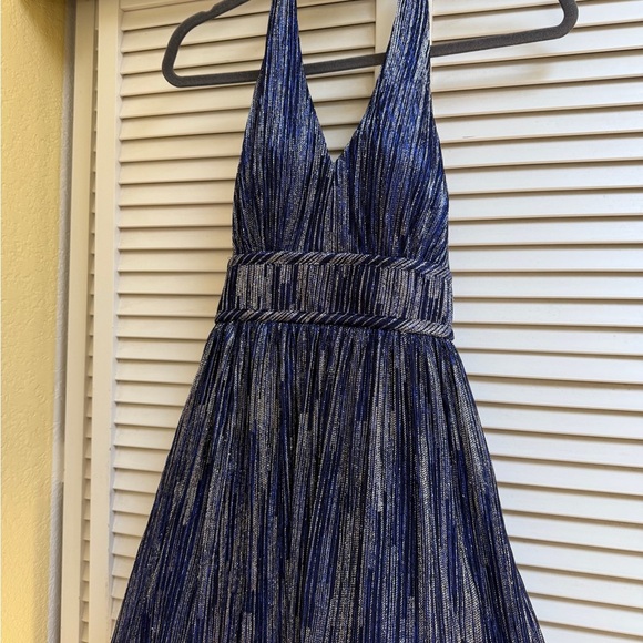 City Studio’s Women’s Sz 1 NEW Elegant Blue and Silver Halter Dress - Picture 2 of 13